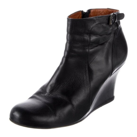 ✨ Lanvin Black Leather Ankle Booties | Wedge Heels | Buckle Detail | Size 8.5 - Picture 1 of 5